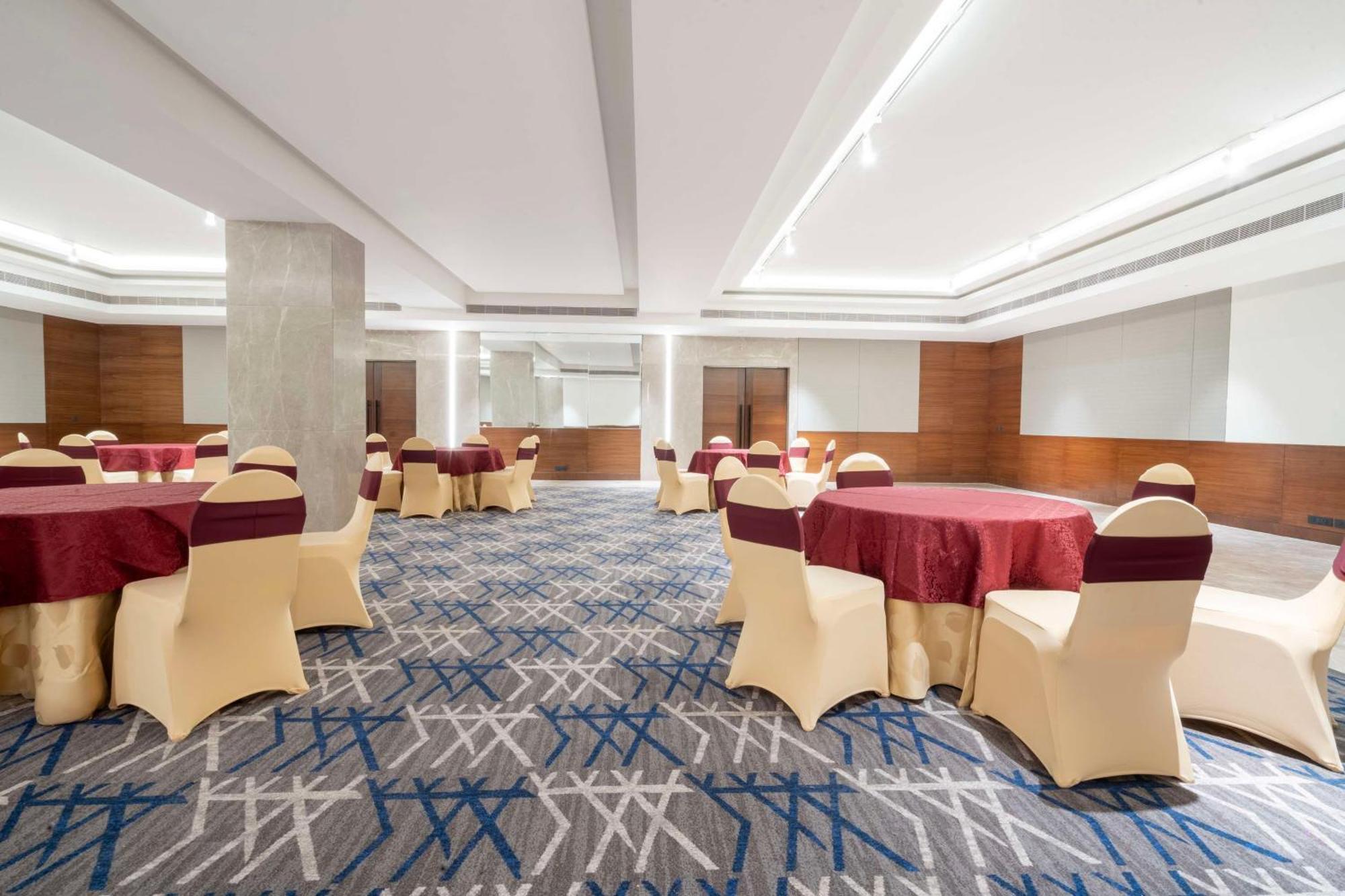 Radisson Hotel Vrindāvan 외부 사진